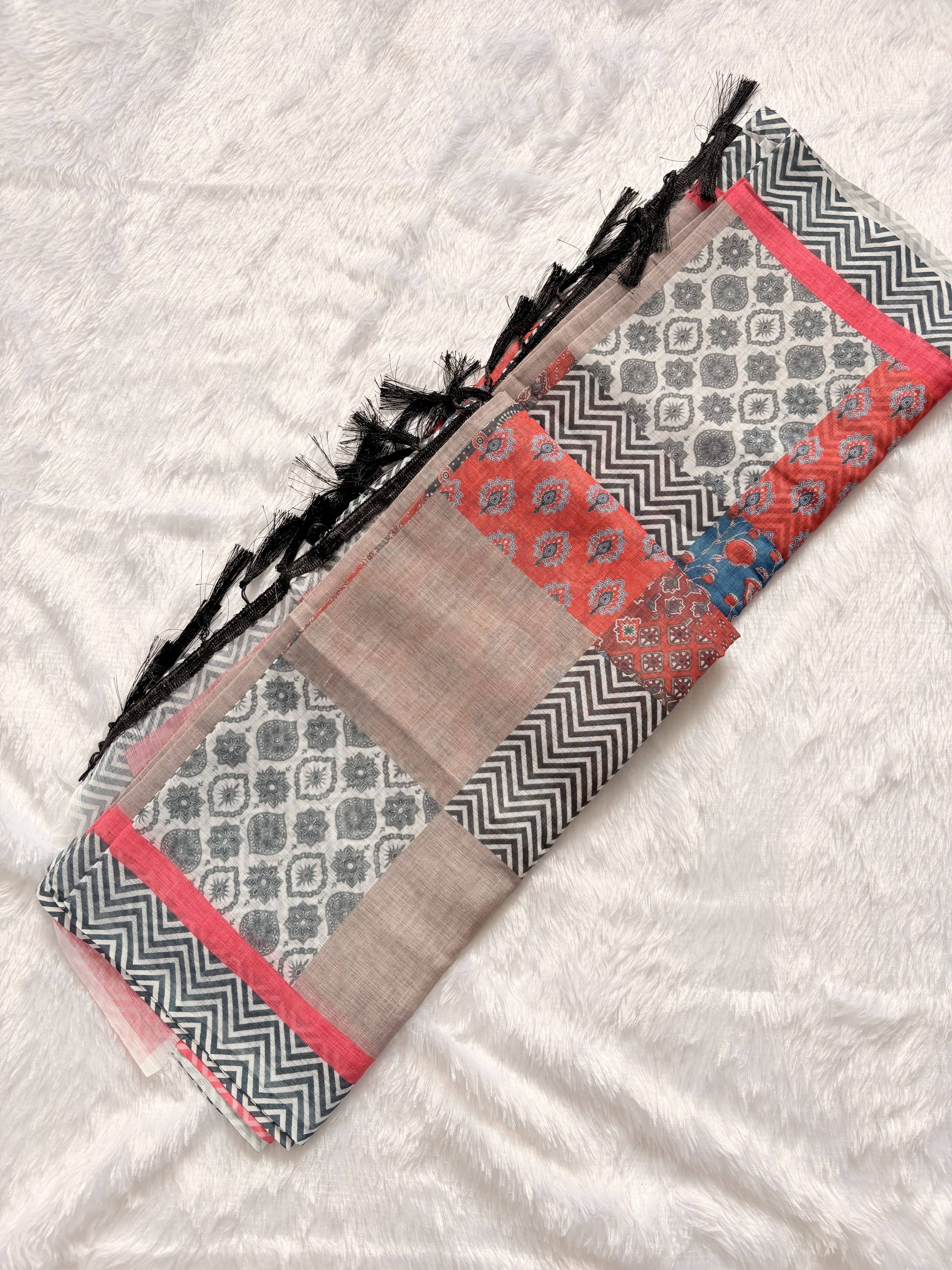 Nalinam Earthy Elegance – Premium Grey Brown Linen Cotton Saree with Geometric Pattern